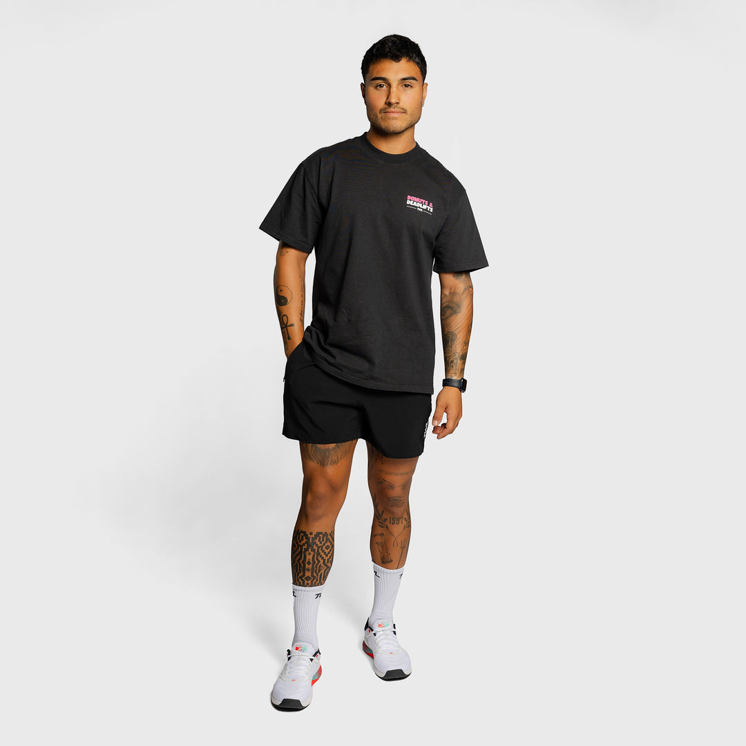 TWL - LIFESTYLE OVERSIZED T-SHIRT - DONUTS & DEADLIFTS - BLACK/PINK