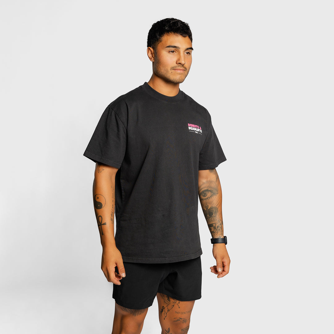 TWL - LIFESTYLE OVERSIZED T-SHIRT - DONUTS & DEADLIFTS - BLACK/PINK