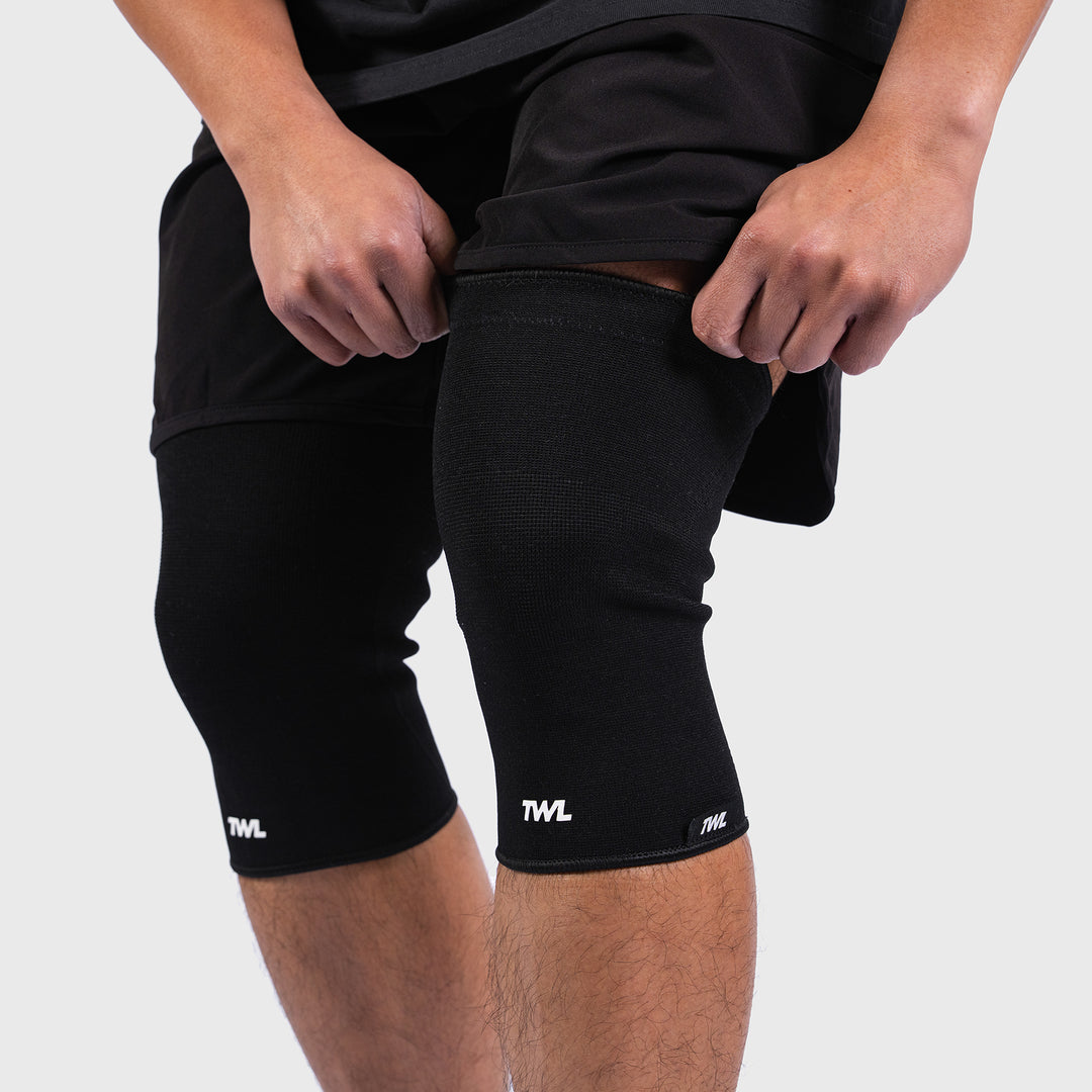 TWL - 2MM KNITTED KNEE SLEEVES - PAIR - BLACK/WHITE