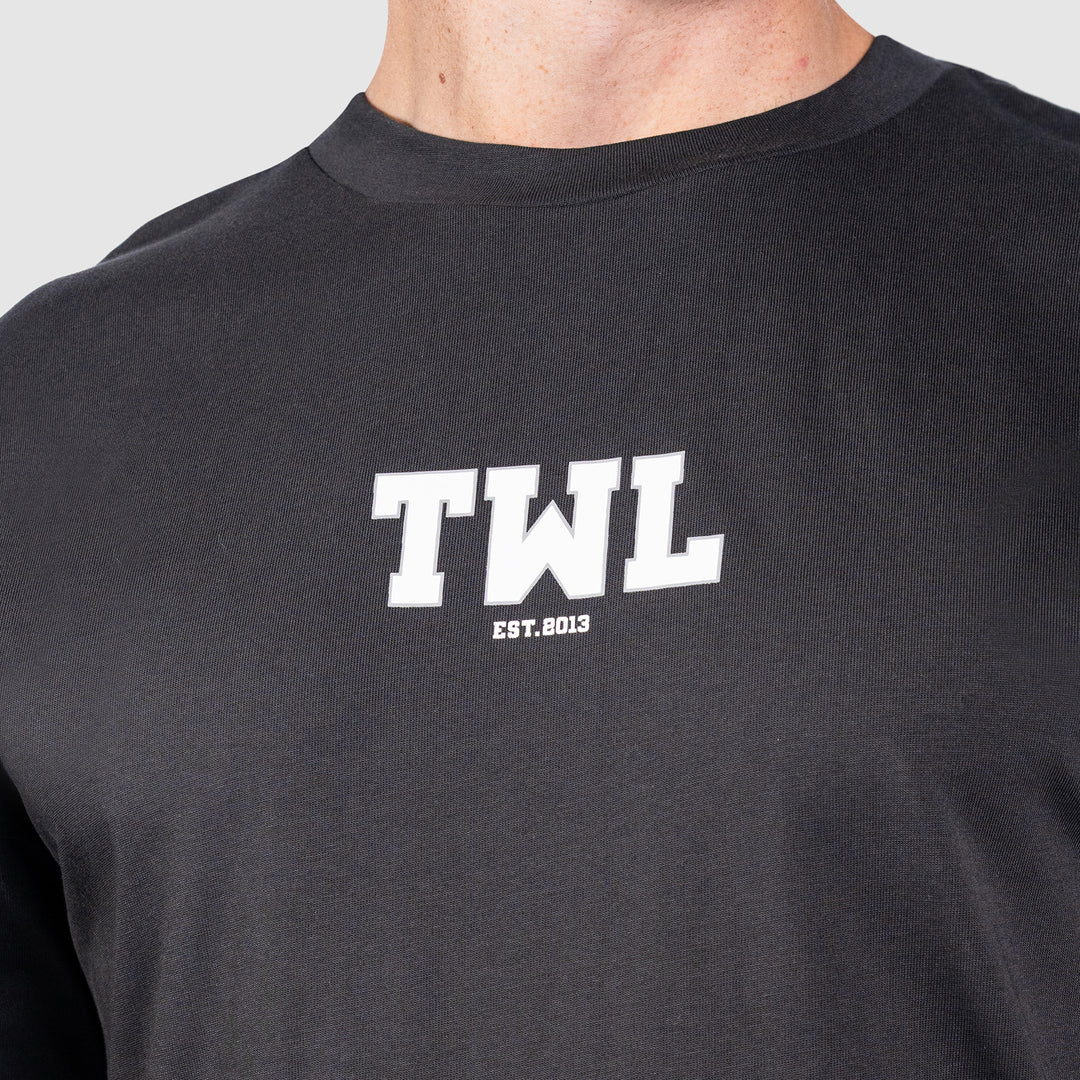 TWL - LIFESTYLE OVERSIZED T-SHIRT - VARSITY - FADED BLACK