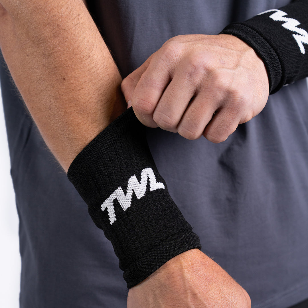TWL - KNITTED WRIST BANDS 5.5" - PAIR - BLACK/WHITE