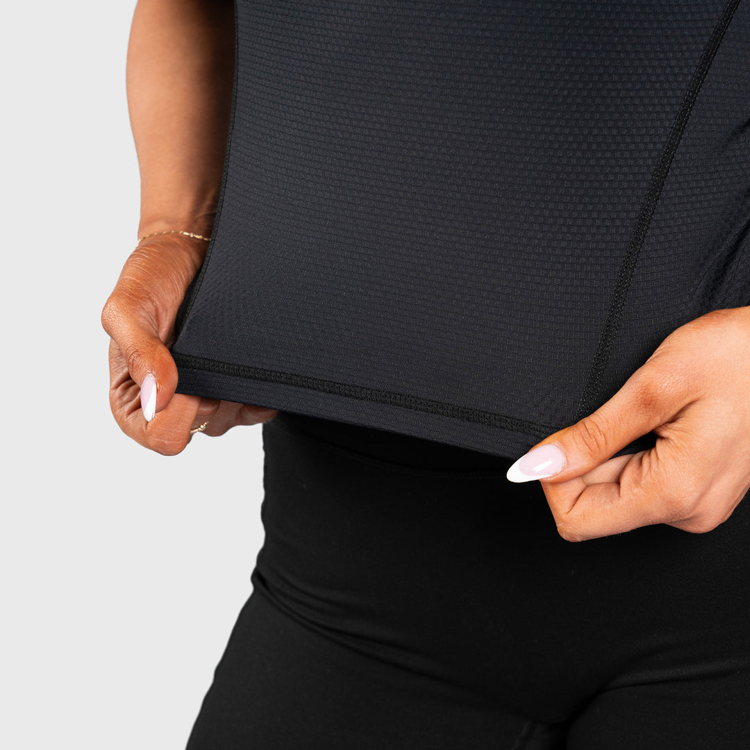 TWL - WOMEN'S ACTIVE T-SHIRT - BLACK