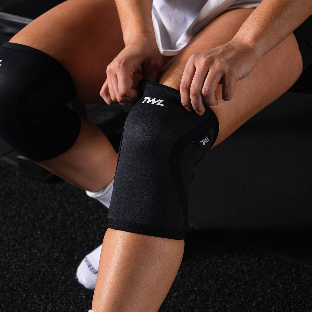 TWL - TEKNIC KNEE SLEEVES - BLACK/WHITE