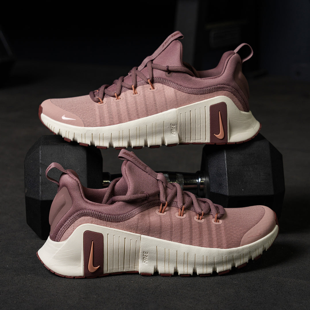 Nike - Free Metcon 6 Women's Training Shoe - PARTICLE PINK/MTLC ROSE GOLD-PALE IVORY