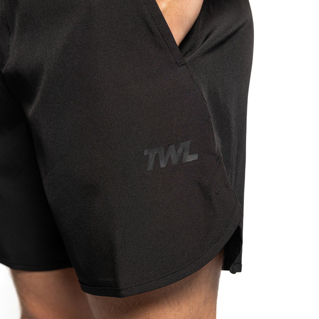 TWL - MEN'S HYBRID SHORTS - BLACKOUT