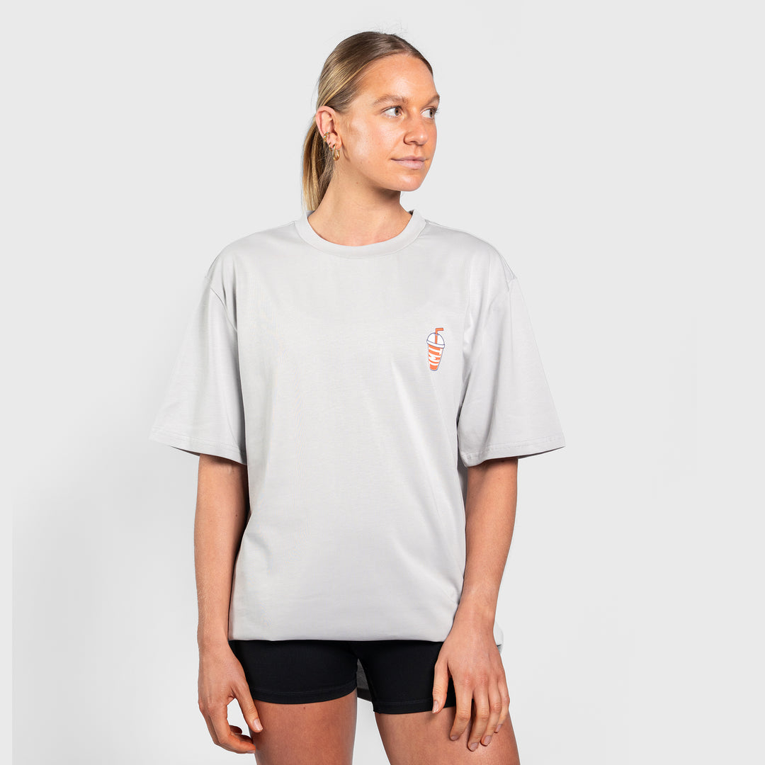 TWL - LIFESTYLE OVERSIZED T-SHIRT - SQUATS & SHAKES - LIGHT GREY