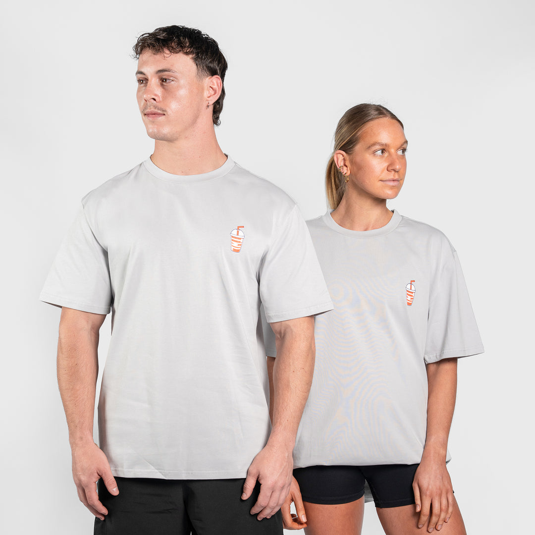 TWL - LIFESTYLE OVERSIZED T-SHIRT - SQUATS & SHAKES - LIGHT GREY