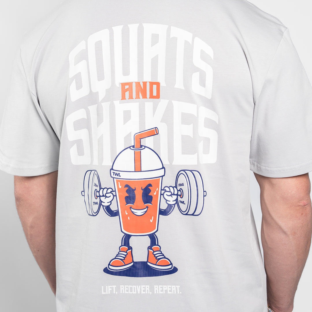 TWL - LIFESTYLE OVERSIZED T-SHIRT - SQUATS & SHAKES - LIGHT GREY