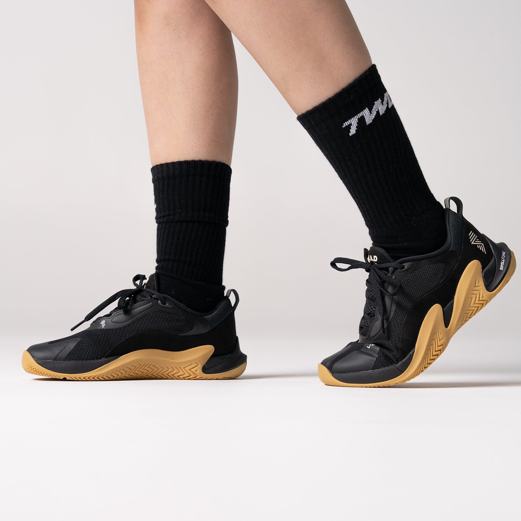R.A.D - ONE V2 - BLACK GUM – TWL