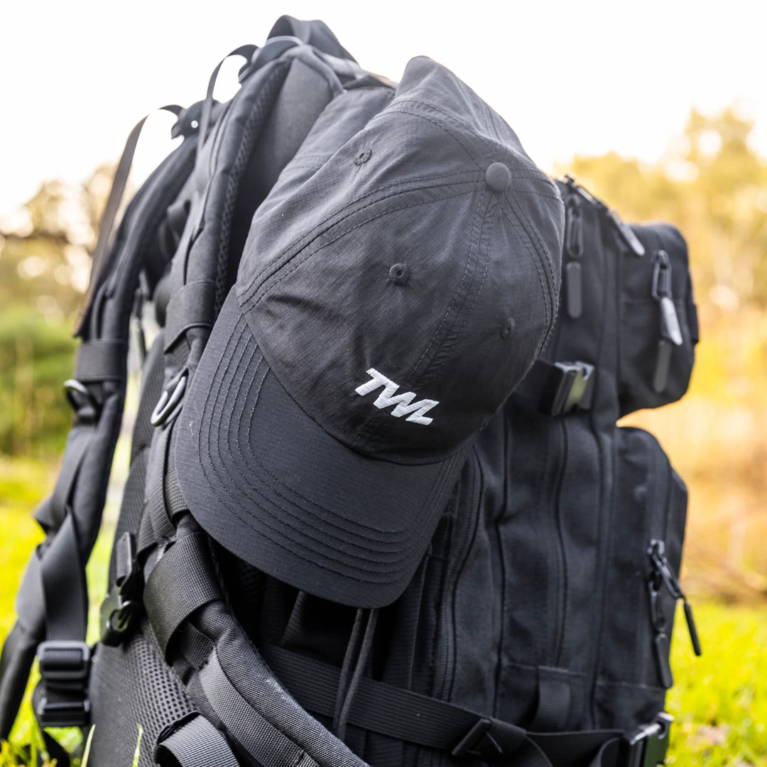 TWL - SIGNATURE CAP - BLACK/WHITE