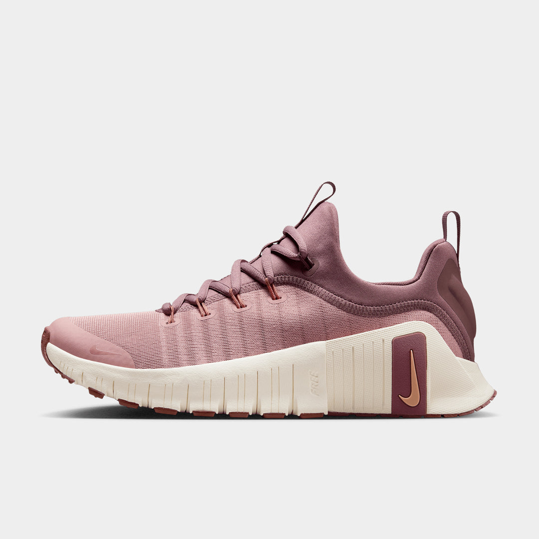 Nike - Free Metcon 6 Women's Training Shoe - PARTICLE PINK/MTLC ROSE GOLD-PALE IVORY