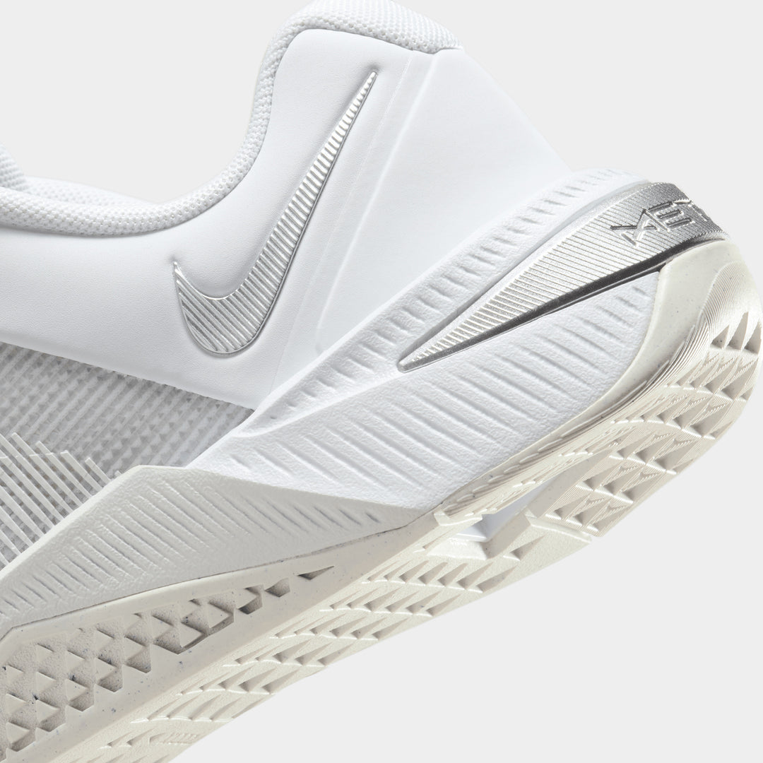 Nike - Metcon 10 Women's Training Shoe - WHITE/METALLIC SILVER-PLATINUM TINT