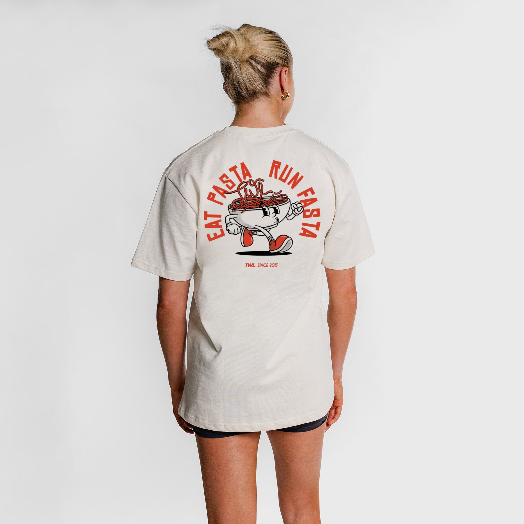 TWL - LIFESTYLE OVERSIZED T-SHIRT - EAT PASTA RUN FASTA - BONE