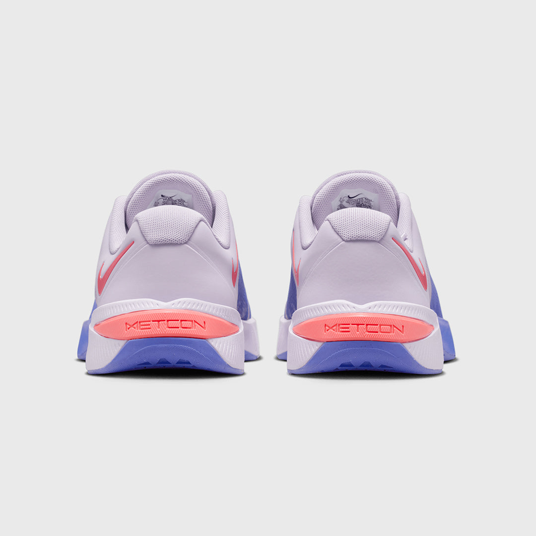 nike grey and coral shoes