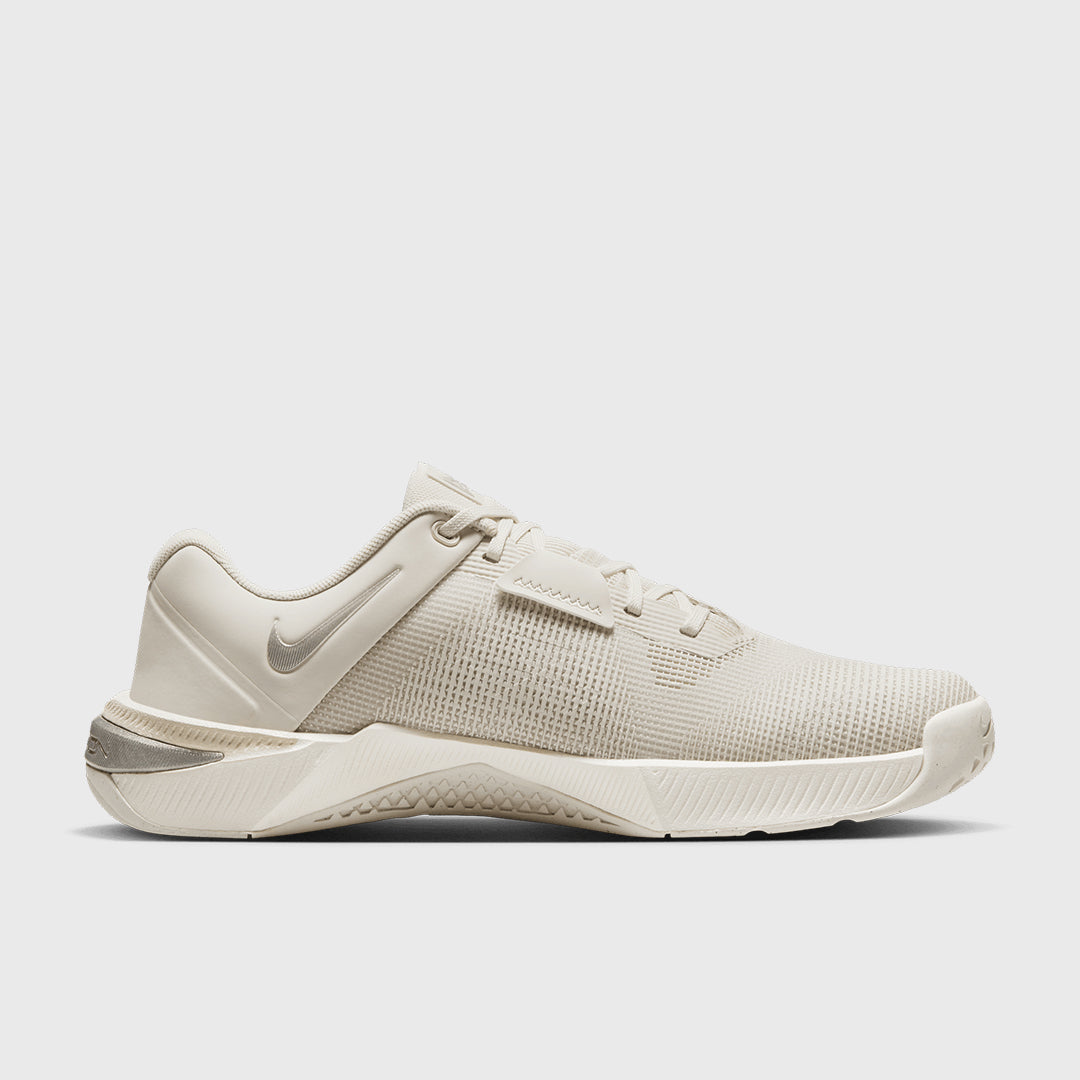 Nike - Metcon 10 Women's Training Shoes - LT OREWOOD BRN/METALLIC SILVER-PHANTOM