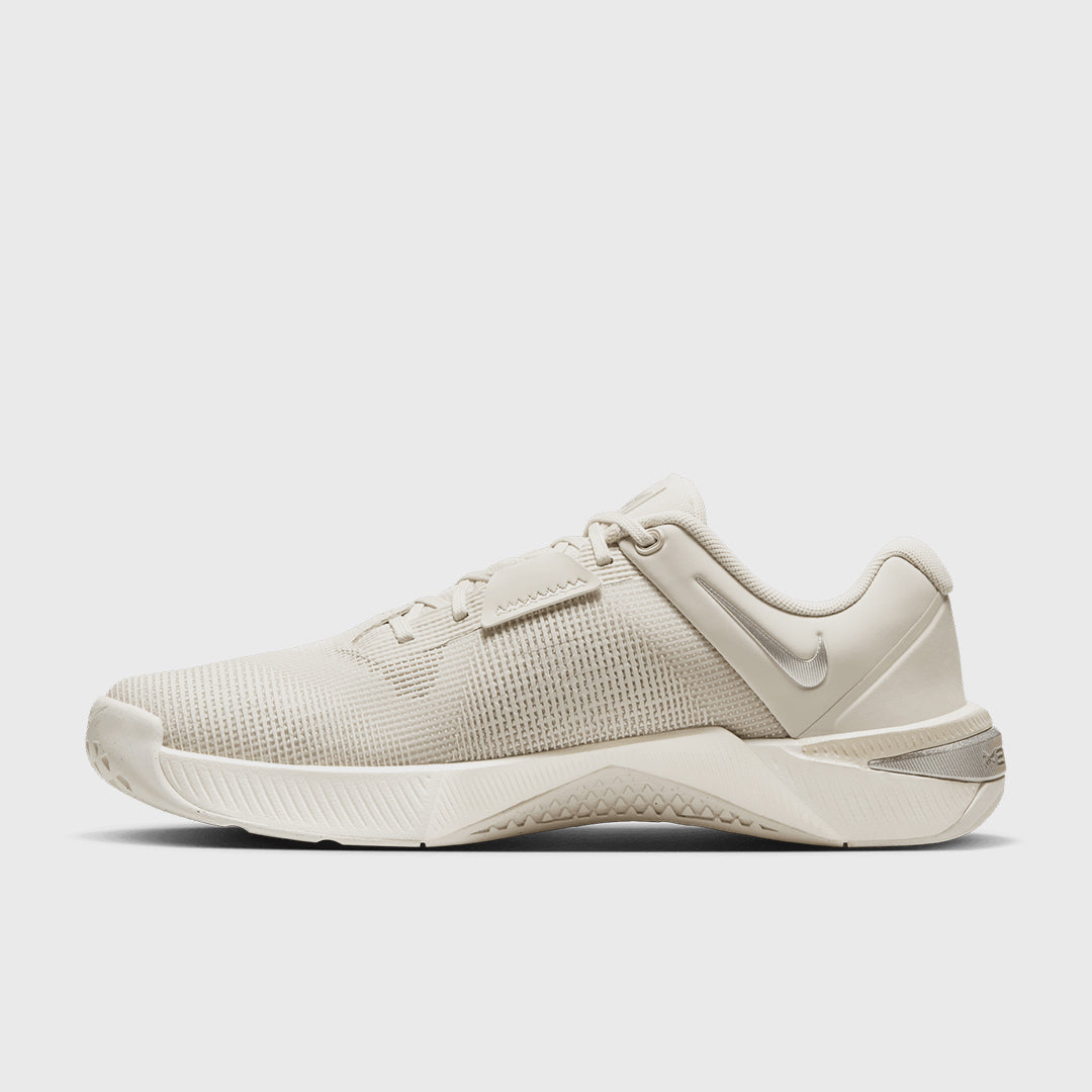Nike - Metcon 10 Women's Training Shoes - LT OREWOOD BRN/METALLIC SILVER-PHANTOM