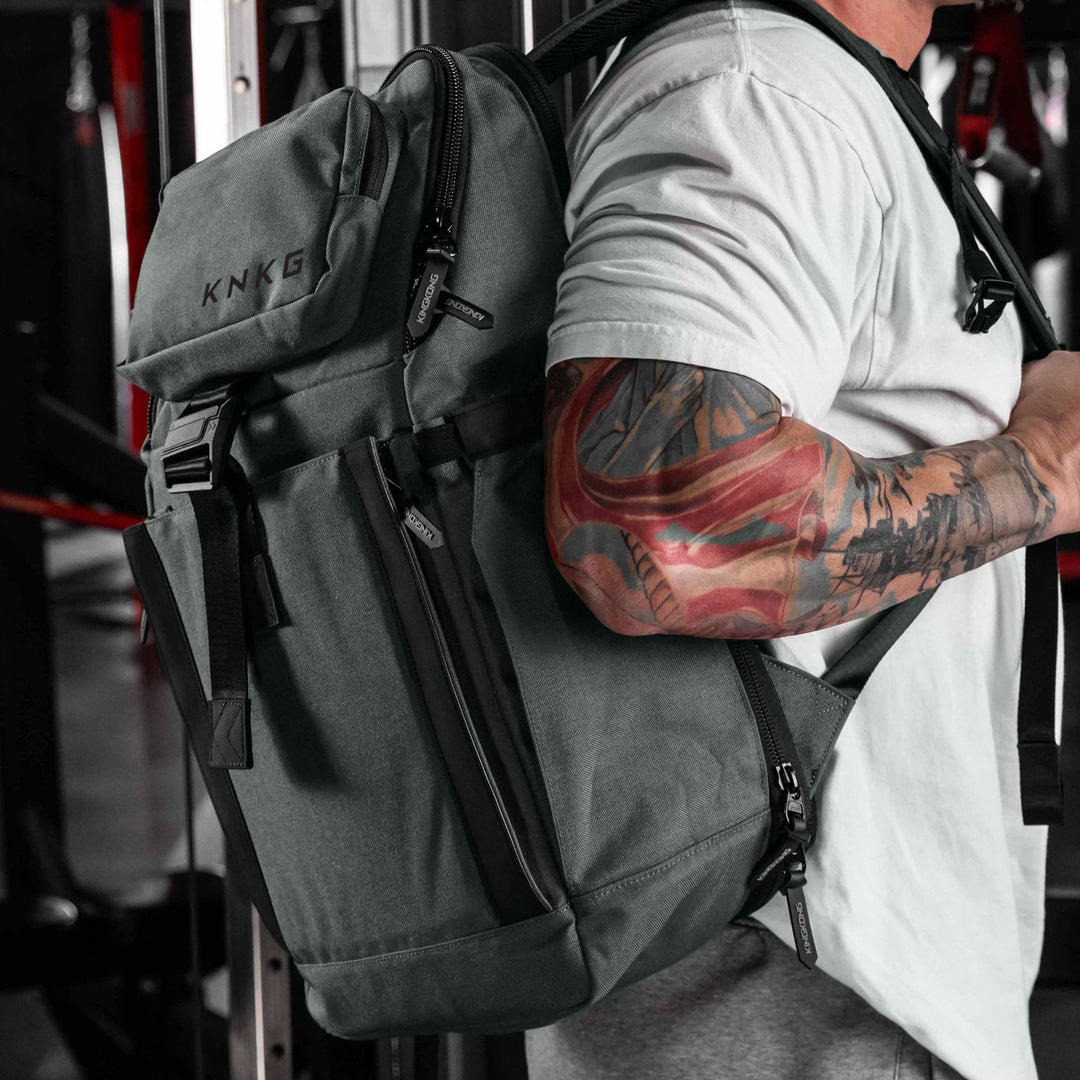 King Kong PLUS 26L gym backpack in Charcoal