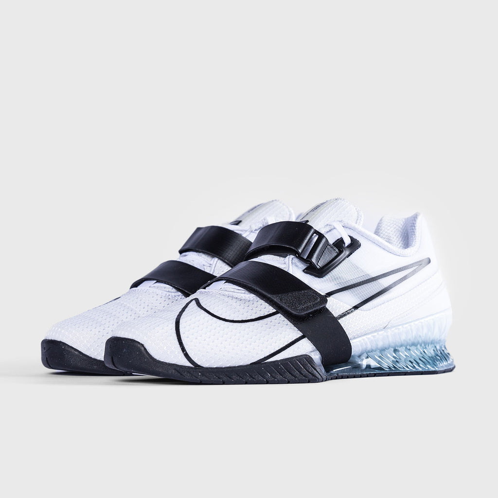 Squared_0024_SHOE_NIKE_ROMALEO