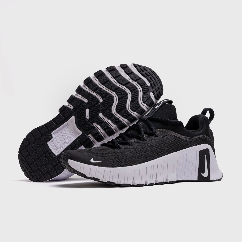nike free metcon black and white