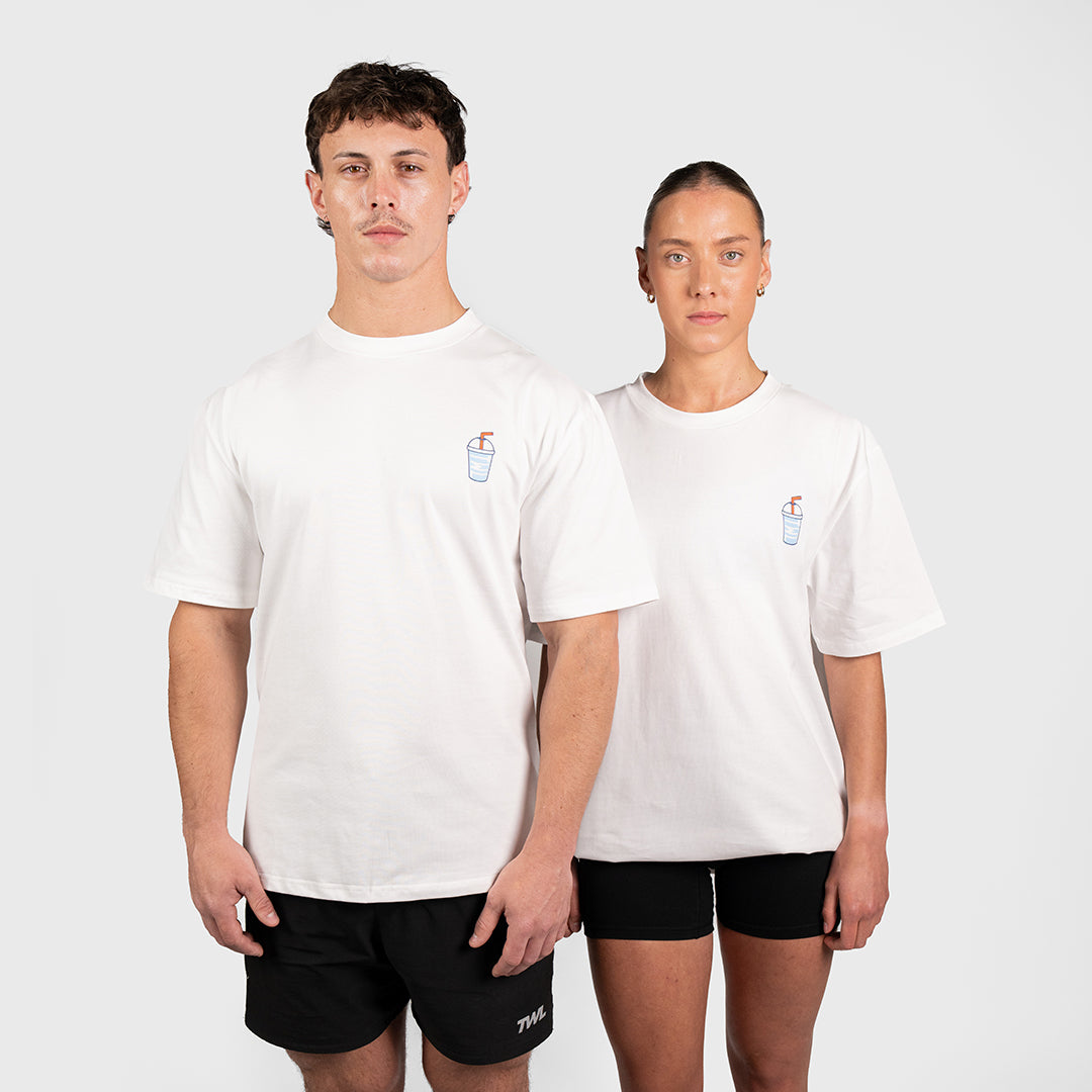 TWL - LIFESTYLE OVERSIZED T-SHIRT - SQUATS & SHAKES - WHITE