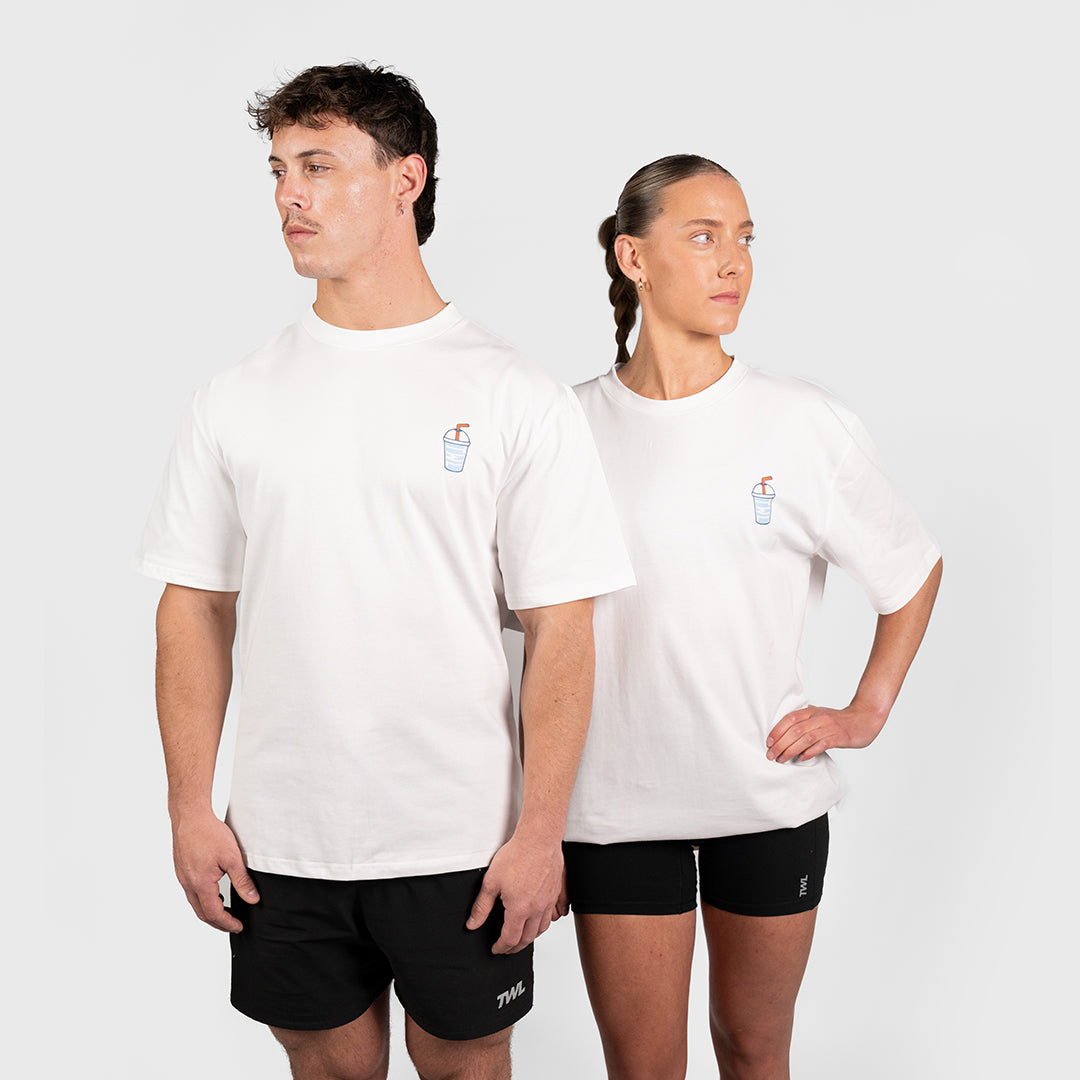 TWL - LIFESTYLE OVERSIZED T-SHIRT - SQUATS & SHAKES - WHITE