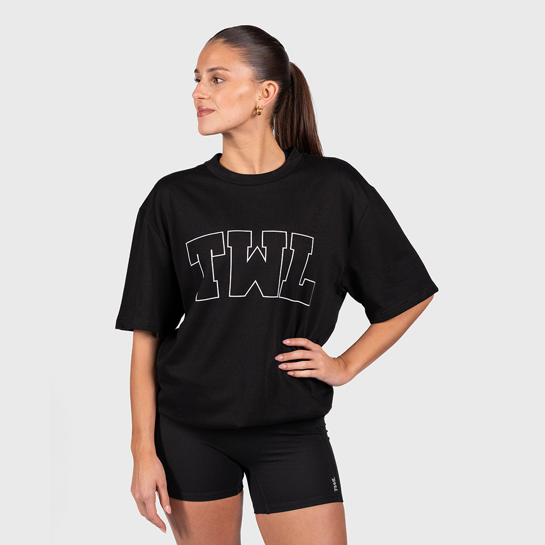 TWL - LIFESTYLE OVERSIZED T-SHIRT - VARSITY - BLACK