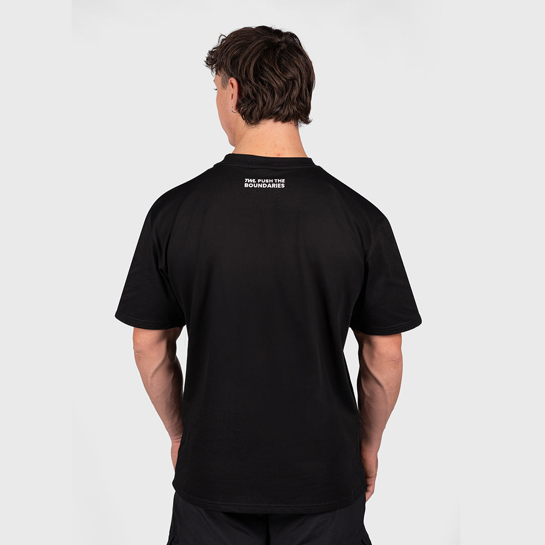 TWL - LIFESTYLE OVERSIZED T-SHIRT - VARSITY - BLACK