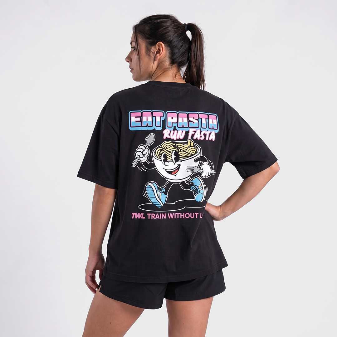 TWL - LIFESTYLE OVERSIZED T-SHIRT - EAT PASTA RUN FASTA V3 - BLACK