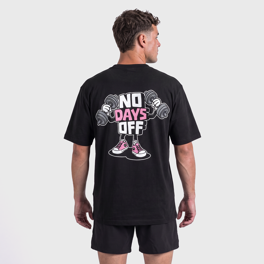 TWL - LIFESTYLE OVERSIZED T-SHIRT - NO DAYS OFF - BLACK