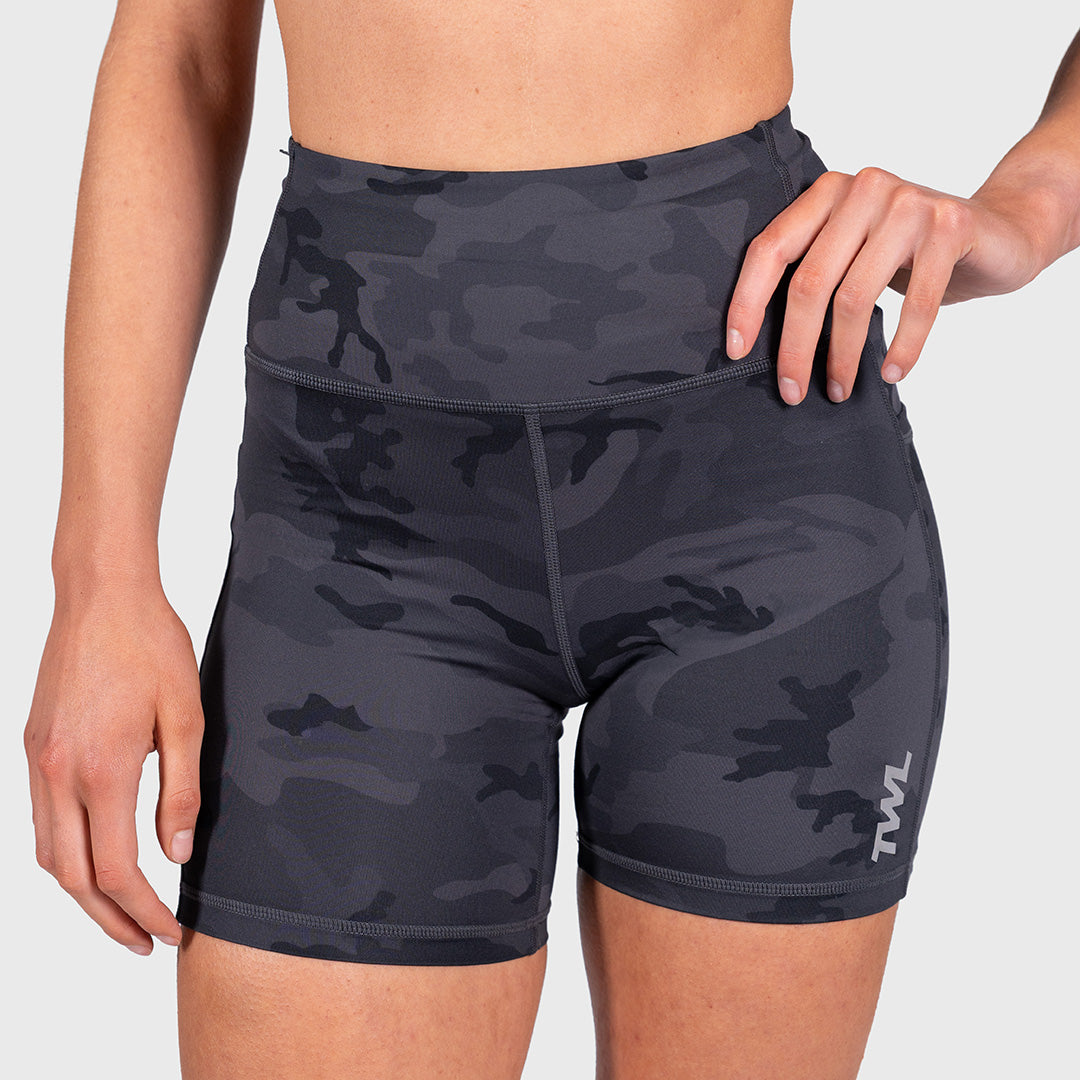 TWL - WOMEN'S ENERGY SHORTS - 6" - BLACK CAMO